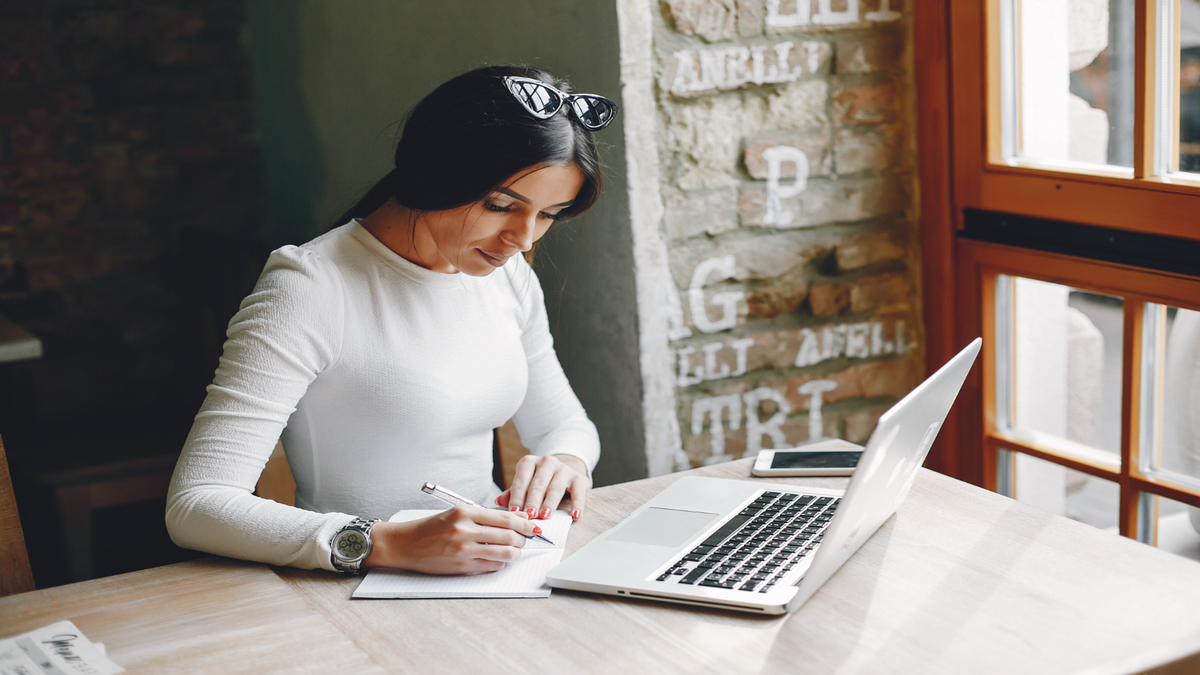 women using veganovtrichy.com